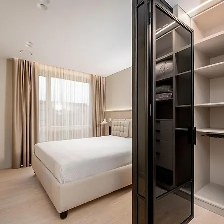Luxury Top-floor Riverfront 3br Balcony And Parking Apartamento *